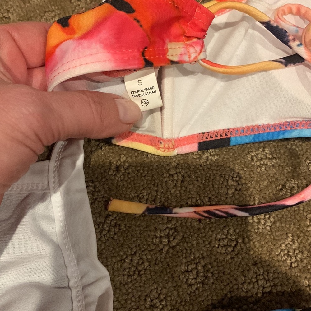 Boohoo Bundle Of Bikini’s Size Small. Navy White Halter Top/Floral One Shoulder - Picture 7 of 7